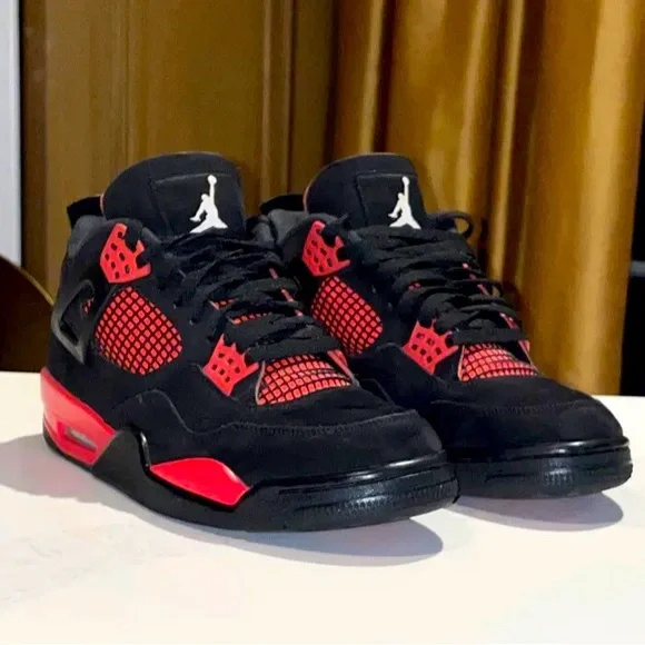Jordan | Shoes | Jordan 4 Retro Red Thunder Size 5 Brand New  display picture 2